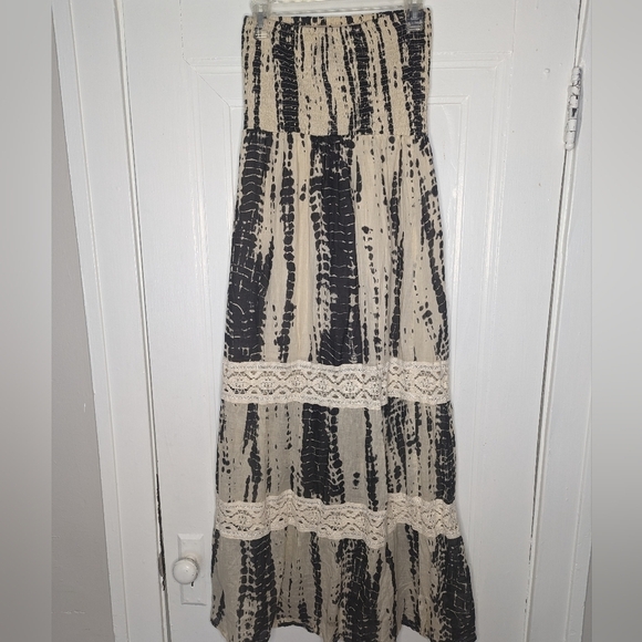 Forever 21 Tie Dye Ivory Maxi Dress Size Small - Picture 3 of 7